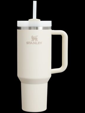 Stanley 40z Quencher H2.0 Cream Insulated Travel Tumbler with Handle and Straw